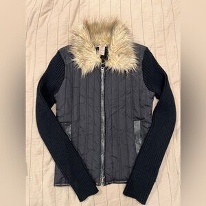 Women’s Juniors Black Ribbed Faux Fur Collard Long Sleeved